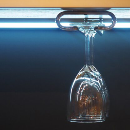 Högkvalitativ vinglashållare, tillverkad av stål, yta: förkromad, 280 mm (11-1/32"), 8930011. Praktisk glashängare för vinglas, champagneglas, cocktailglas, cognacsglas, bägare och mycket mer, från EMUCA - Bild 6