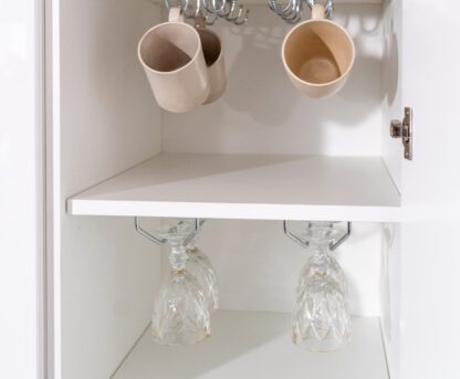 Högkvalitativ vinglashållare, tillverkad av stål, yta: förkromad, 340 mm (13-25/64"), 8938011. Praktisk glashängare för vinglas, champagneglas, cocktailglas, cognacsglas, bägare och mycket mer, från EMUCA - Bild 4